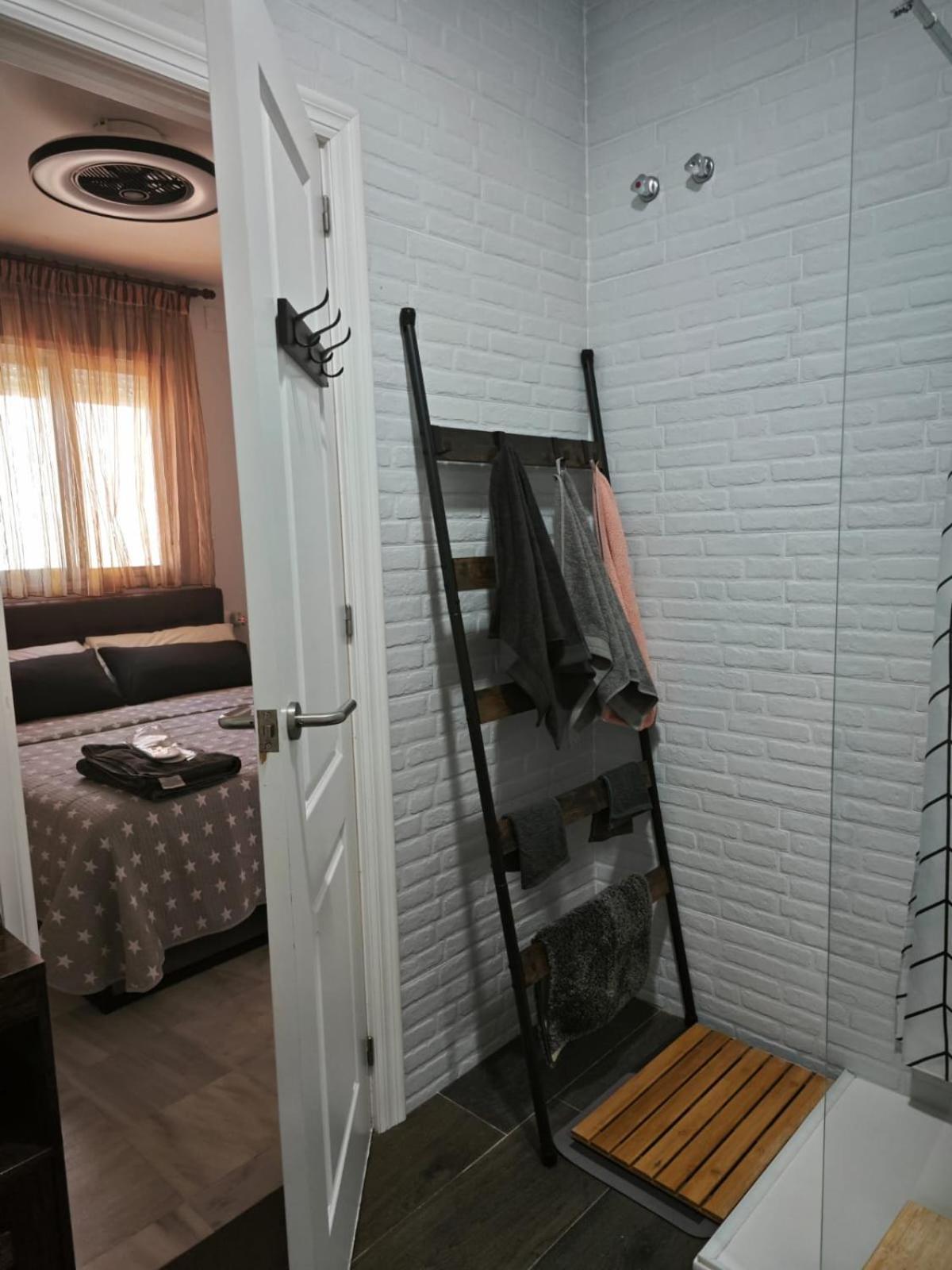 Fantastico Atico Con Terraza, Garaje, Wifi, Con Todo Para Playa, Piscina Y Casa Y No Facturar Maletas! El Portil Exterior foto